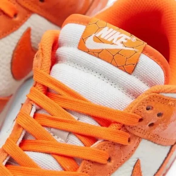 Nike Dunk Low Safety Orange & Light Bone Women's US Size Womens 11 Mens 9.5 NIB - Picture 5 of 16